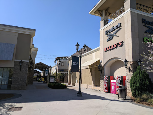 Shopping Mall «Charlotte Premium Outlets», reviews and photos, 5404 New Fashion Way, Charlotte, NC 28278, USA