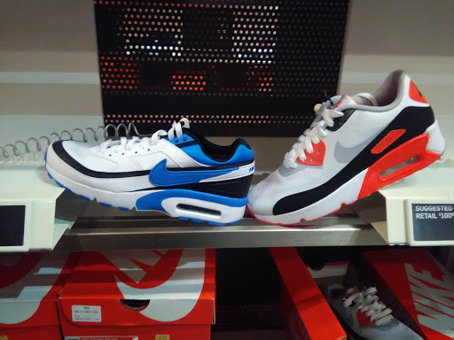 Clothing Store «Nike Factory Store», reviews and photos, 4101 S Carrollton Ave, New Orleans, LA 70119, USA