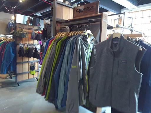 Outdoor Sports Store «River Rock Outfitter», reviews and photos, 915 Sophia St, Fredericksburg, VA 22401, USA