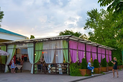 Kafe Klub Malyna - Vulytsya Elektrometalurhiv, 1б, Nikopol,, Dnipropetrovsk Oblast, Ukraine, 53200