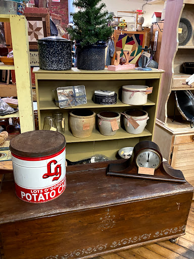 Home Goods Store «Olde Factory», reviews and photos, 139 S Hanover St, Hummelstown, PA 17036, USA