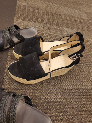 Shoe Store «DSW Designer Shoe Warehouse», reviews and photos, 822 Woods Crossing Rd, Greenville, SC 29607, USA