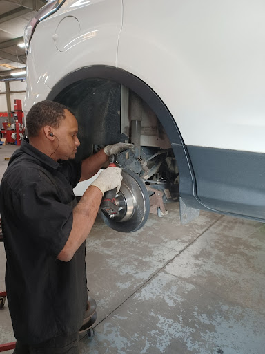 Auto Repair Shop «Alpharetta Service Center + Auto», reviews and photos, 5895 Atlanta Hwy, Alpharetta, GA 30004, USA