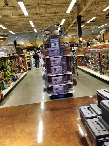 Sporting Goods Store «Bass Pro Shops», reviews and photos, 709 Janes Ave, Bolingbrook, IL 60440, USA