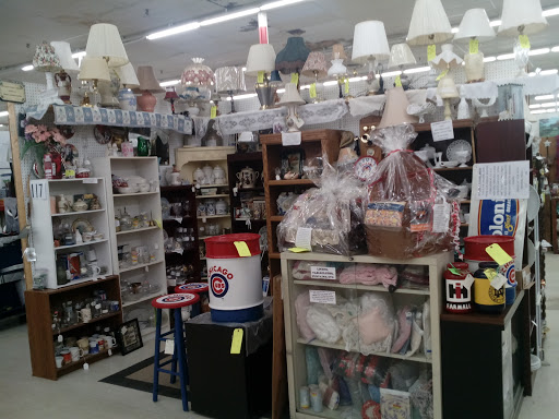 Flea Market «Traderbakers Flea Market», reviews and photos, 2080 Burton Ln, Martinsville, IN 46151, USA