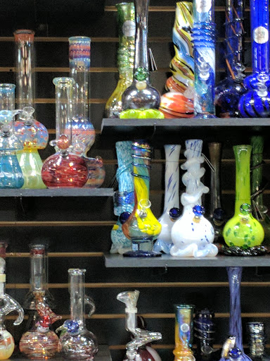 Tobacco Shop «Headed West», reviews and photos, 1565 S Colorado Blvd, Denver, CO 80222, USA