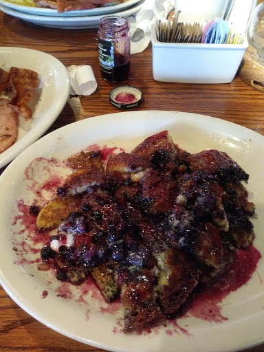 American Restaurant «Cracker Barrel Old Country Store», reviews and photos, 5706 Northridge Dr, Gurnee, IL 60031, USA