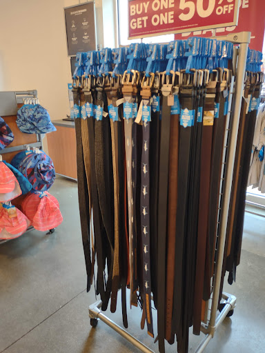 Sportswear Store «Columbia Sportswear Outlet Store», reviews and photos, 5885 Gulf Fwy #301, Texas City, TX 77591, USA