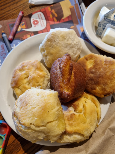 American Restaurant «Cracker Barrel Old Country Store», reviews and photos, 30 Research Dr, Milford, CT 06460, USA