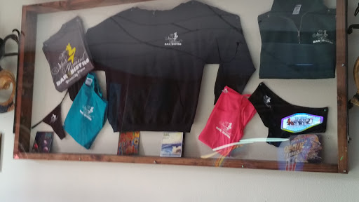 Bar «Nauti Mermaid Bar & Bistro», reviews and photos, 1343 NW U.S. 101, Lincoln City, OR 97367, USA