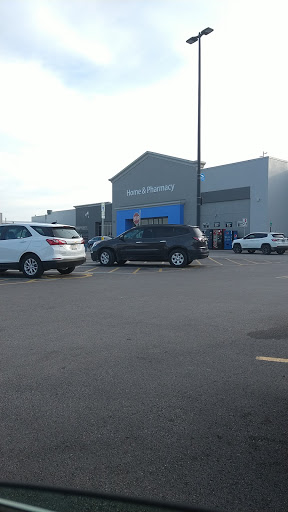 Department Store «Walmart Supercenter», reviews and photos, 610 Wesley Dr, Wood River, IL 62095, USA