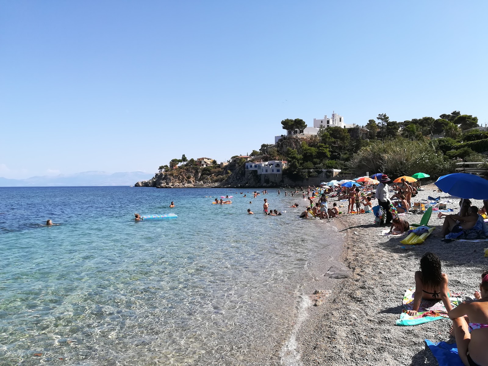 Kafara beach'in fotoğrafı ve yerleşim