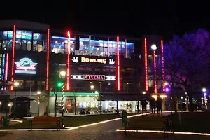 Efkarpidis Entertainment Centre image