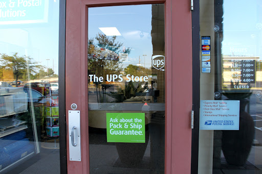 Shipping and Mailing Service «The UPS Store», reviews and photos, 2121 Lohmans Crossing Rd Ste 504, Lakeway, TX 78734, USA