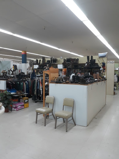 Flea Market «Vendors Mall of Corbin», reviews and photos, 1308 London Hwy, Corbin, KY 40701, USA