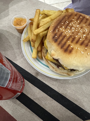 The SnacKing à Saint-Cyr-sur-Mer