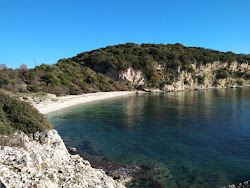 Foto von Korfu beach mit eine gerade küstenlinie