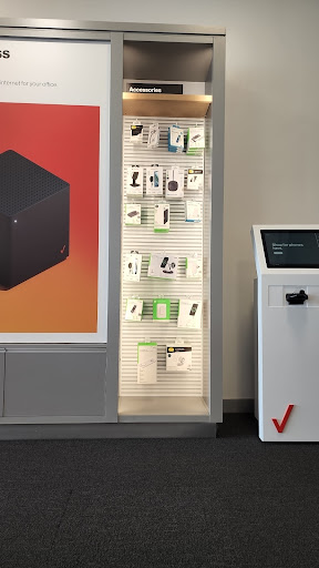 Cell Phone Store «Verizon», reviews and photos, 1489 W Pipeline Rd, Hurst, TX 76053, USA