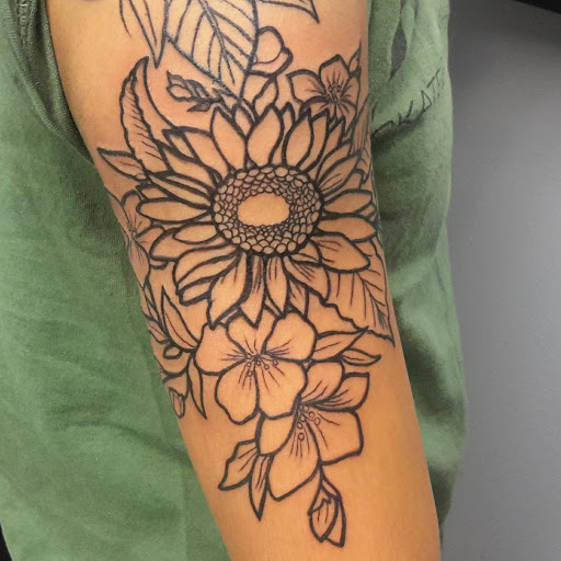 Tattoo Shop «Your Design Or Mine Tattoos», reviews and photos, 1993 Harrodsburg Rd, Lexington, KY 40504, USA