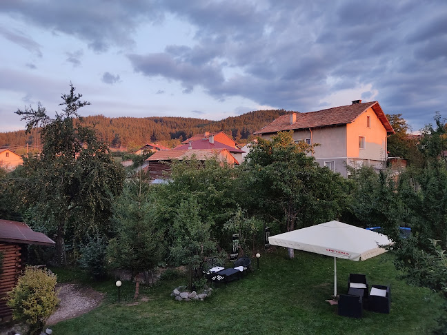 ул. „Васил Априлов“ 6, 2777 Добринище