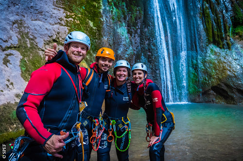 attractions Canyoning Gorges du Loup - Canyoning Nice Alpes Maritimes - Canyons Experience Gourdon
