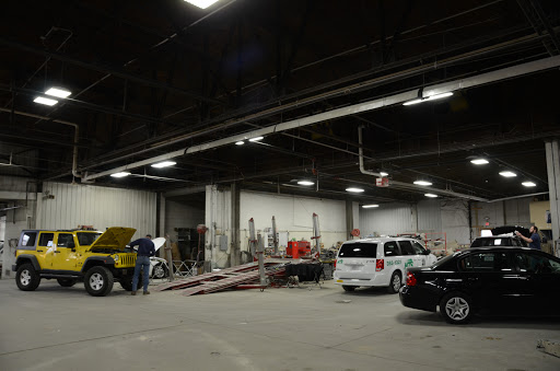 Auto Body Shop «Andrews Collision Center Inc», reviews and photos, 815 3rd St SE, Cedar Rapids, IA 52401, USA