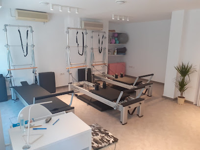 FLOW FISIO PILATES - C. Jerónimo Hernández, 22, 41003 Sevilla, Spain