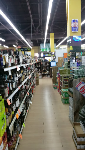 Liquor Store «Fairgrounds Discount Beverages (Liquors)», reviews and photos, 2157 York Rd, Timonium, MD 21093, USA