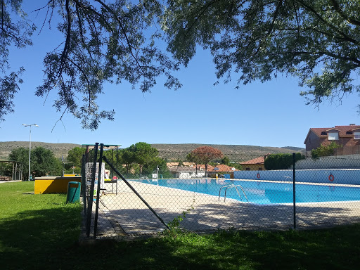 Piscina pública municipal de Torrelaguna en Torrelaguna, Madrid