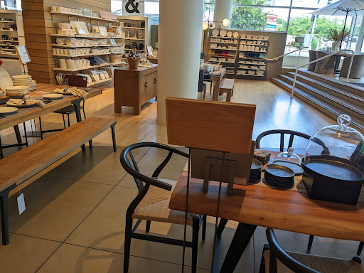 Furniture Store «Crate and Barrel», reviews and photos, 555 Bellevue Way NE, Bellevue, WA 98004, USA