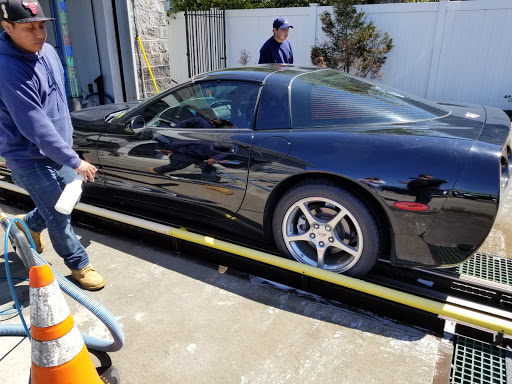Car Wash «Rainbow Car Wash», reviews and photos, 225 W Old Country Rd, Hicksville, NY 11801, USA