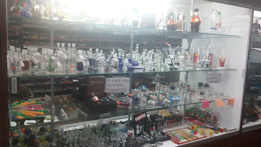 Tobacco Shop «The Hideaway Smoke Shop», reviews and photos, 5275 Red Bug Lake Rd #125, Winter Springs, FL 32708, USA