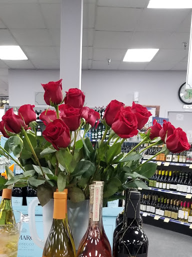 Liquor Store «Montgomery County Liquor & Wine - Goshen Crossing», reviews and photos, 20004 Goshen Rd, Gaithersburg, MD 20879, USA