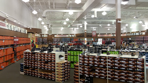 Shoe Store «Famous Footwear», reviews and photos, 18049 NW Evergreen Pkwy, Beaverton, OR 97006, USA