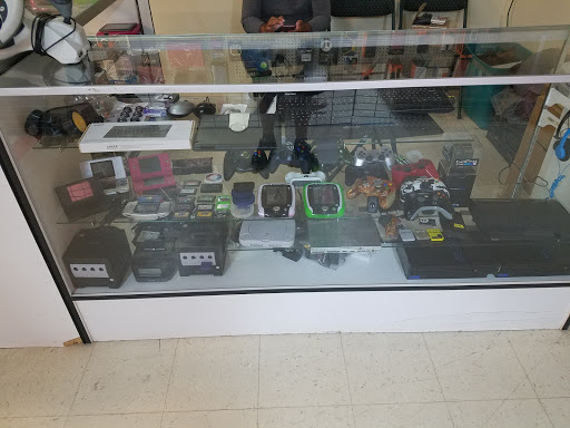 Shopping Mall «El Mercadito Mall», reviews and photos, 8011 E Washington St, Indianapolis, IN 46219, USA