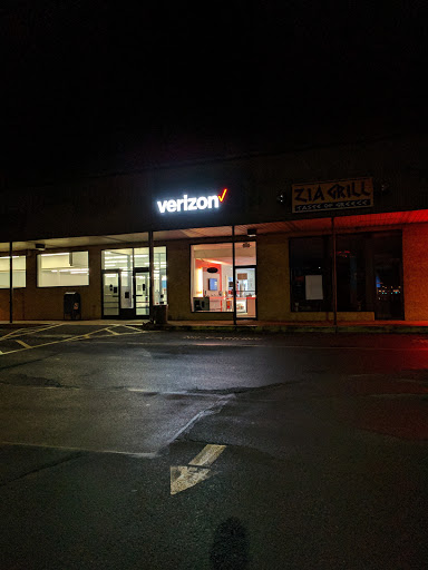 Cell Phone Store «Russell Cellular, Verizon Authorized Retailer», reviews and photos, 111 Northumberland St, Danville, PA 17821, USA