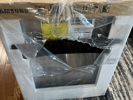 Electronics Store «Best Buy», reviews and photos, 1876 S Randall Rd, Geneva, IL 60134, USA