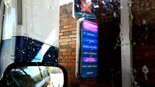 Car Wash «Carriage Car Wash», reviews and photos, 1441 Broadway St, Eureka, CA 95501, USA