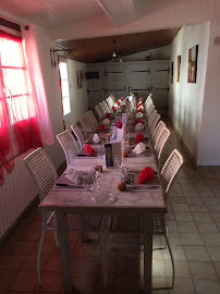 Atmosphère du Restaurant Auberge de l'Ecurie à Usson-du-Poitou - n°9