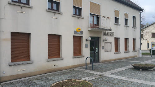 Mairie à Sainte-Suzanne