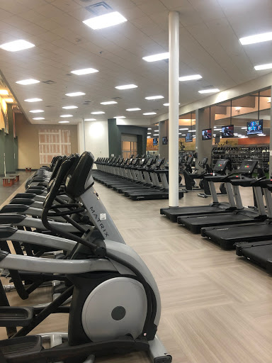 Gym «LA Fitness», reviews and photos, 455 Park Ave, Lindenhurst, NY 11757, USA