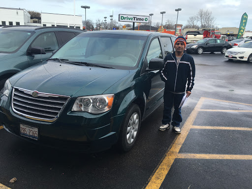 Used Car Dealer «Car Outlet», reviews and photos, 540 S Green Bay Rd, Waukegan, IL 60085, USA