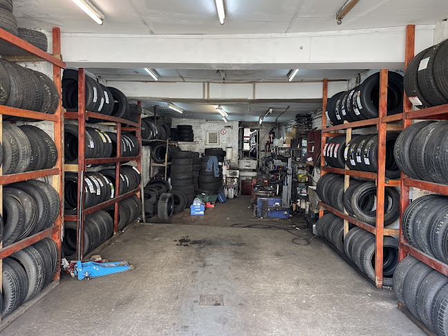 Reviews of Leyton Tyres in London - Tire shop