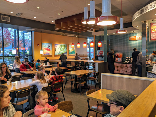 Shopping Mall «Grand Ridge Plaza», reviews and photos, 1451 Highlands Dr NE, Issaquah, WA 98029, USA