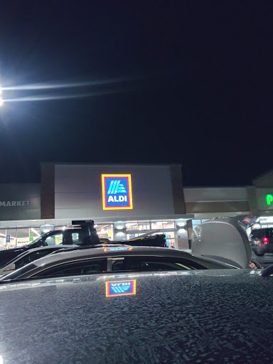 Supermarket «ALDI», reviews and photos, 270 Amherst St, Nashua, NH 03063, USA