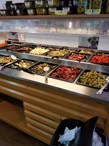 Grocery Store «Shop & Save Market», reviews and photos, 518 Metropolitan Way, Des Plaines, IL 60016, USA