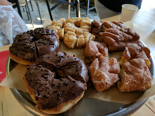 Donut Shop «Glazed Gourmet Doughnuts», reviews and photos, 481 King St, Charleston, SC 29403, USA