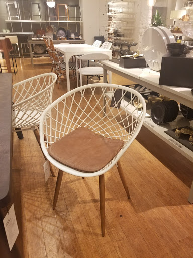 Furniture Store «CB2», reviews and photos, 34 Ellis St, San Francisco, CA 94102, USA