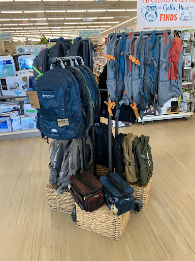 Home Goods Store «Tuesday Morning», reviews and photos, 1406 N Loop 336 W, Conroe, TX 77304, USA