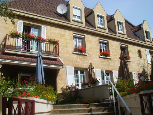 hôtels Logis Hôtel les Airelles Neufchâtel-en-Bray